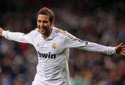 c罗职业生涯挣了多少钱？c罗总共挣了多少钱？