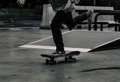 c罗身价现在在世界排第几？c罗身价多少家产？