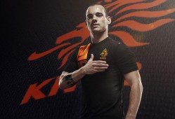 阿圭罗：阿根廷能赢2026世界杯梅西是巴萨队史最重要的球员