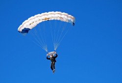 科比扣篮冠军是哪一年，科比扣篮冠军是哪一年的